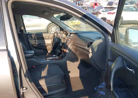 2014 Chevrolet Traverse 1Lt z USA, uszkodzony, nr VIN 1GNKRGKD3EJ209538